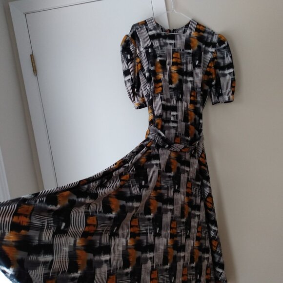 Mennonite Cape Dress 43"B 39"W Black Yellow Stretchy Full Skirted Puffed Sleeves - Picture 4 of 11